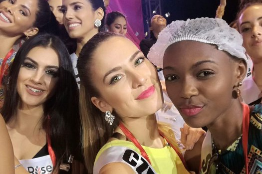 Finalistky Miss Universe kolabují!